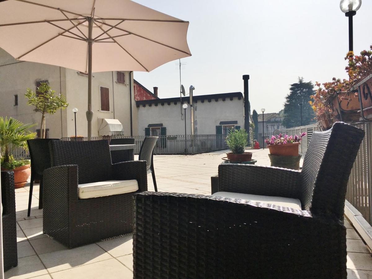 Appartement Casa Elisabetta à Peschiera del Garda Extérieur photo