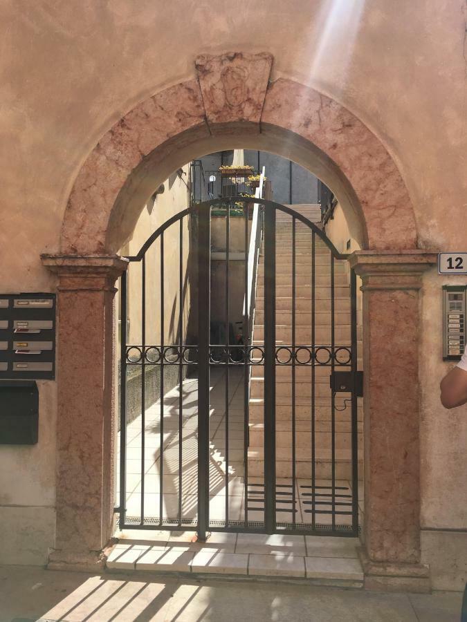 Appartement Casa Elisabetta à Peschiera del Garda Extérieur photo